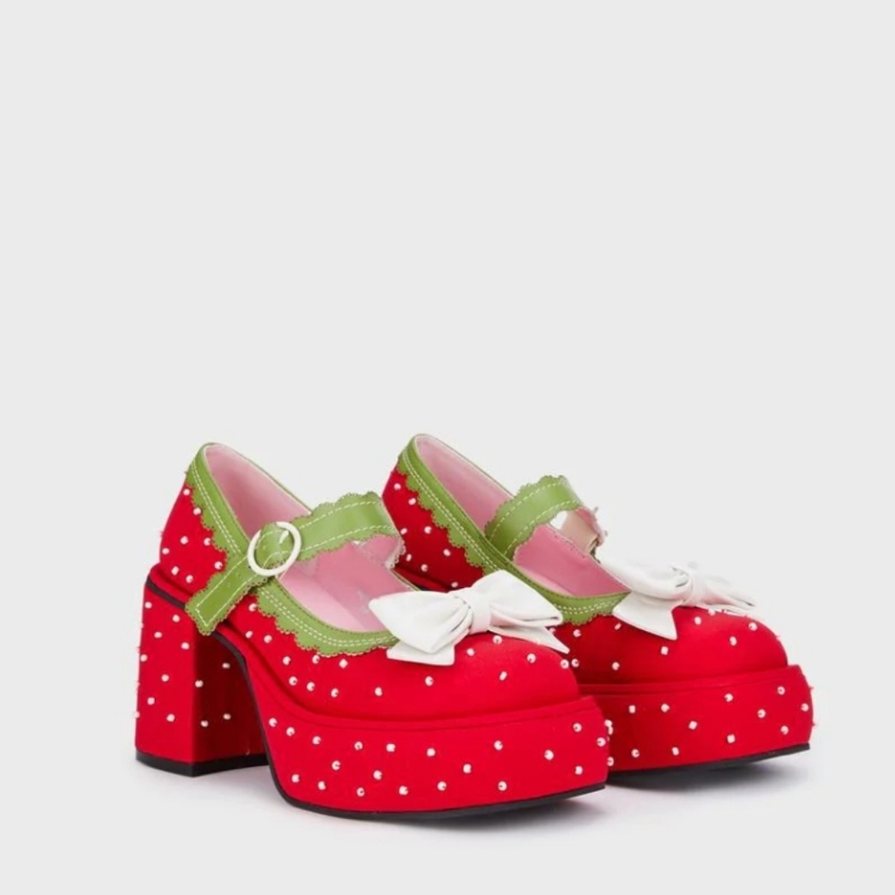 STRAWBERRY SHORTCAKE ×DOLLS KILL SHOES